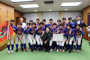 全国大会三連覇のご報告のため江東区長表敬訪問